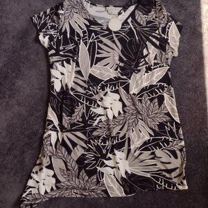 NWT Zim & Zoe Black and white Tunic - Size 20